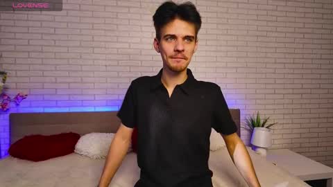 Snapshot of liammerci chatting on 11.19.25 liammerci online show from 11.19.25