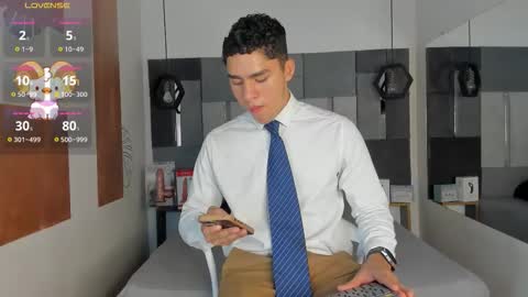 Snapshot of liamnovak chatting on 11.25.25 Liam online show from 11.25.25