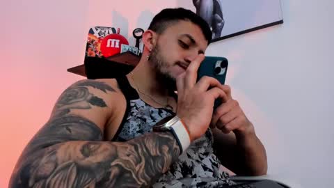 Snapshot of liamreigns_ chatting on 02.21.25 liam online show from 02.21.25