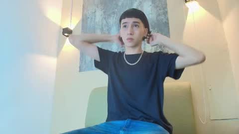 Snapshot of lian_cameron chatting on 01.08.26 lian_cameron online show from 01.08.26