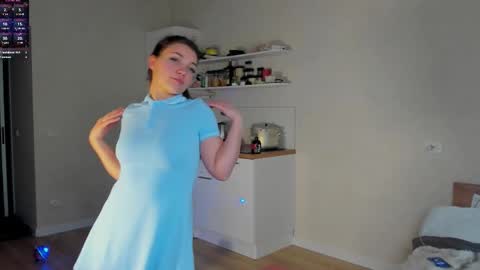 liana_8 online show from 11.25.25