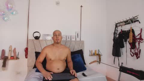 Snapshot of liana_asaff chatting on 04.26.26 Mistress Liana - Sir Asaf online show from 04.26.26