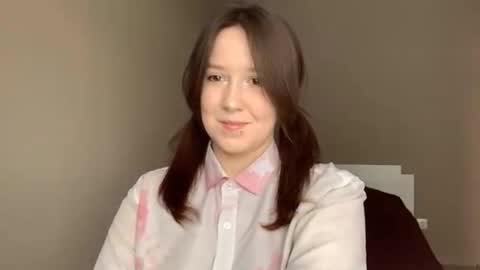 Snapshot of lianabrocklesby chatting on 04.16.26 Sofia online show from 04.16.26