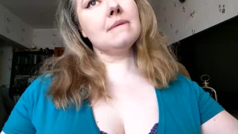 Snapshot of liaorgel chatting on 04.29.26 liaorgel online show from 04.29.26