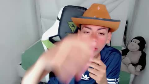 Snapshot of liarr_ chatting on 02.04.26 LIAR online show from 02.04.26