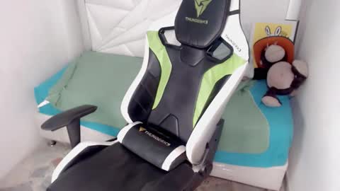 Snapshot of liarr_ chatting on 02.15.26 LIAR online show from 02.15.26