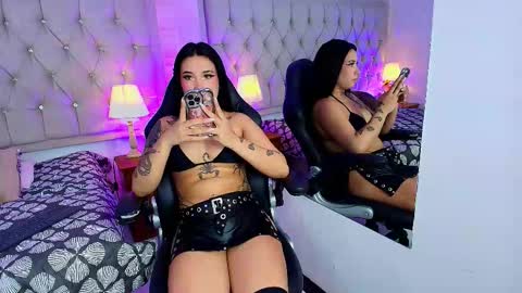 Snapshot of liathompson_fg chatting on 02.27.26 Lia online show from 02.27.26