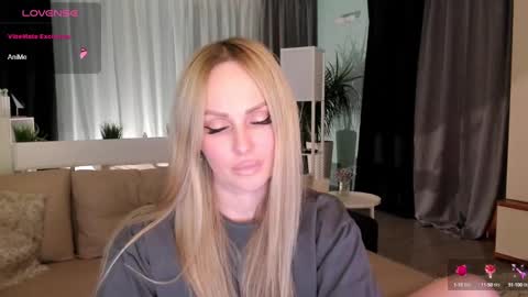 Snapshot of libby_nora chatting on 12.10.24 Libby online show from 12.10.24