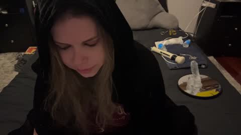 Libby Deetz online show from 12.09.24