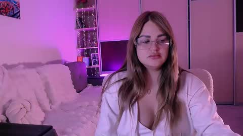 Snapshot of libra_mia chatting on 09.23.25 libra_mia online show from 09.23.25