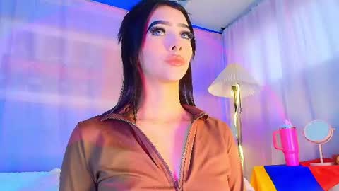 Valentina Hall online show from 06.19.26