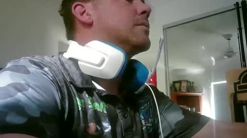 lickitwell29 online show from 04.11.26