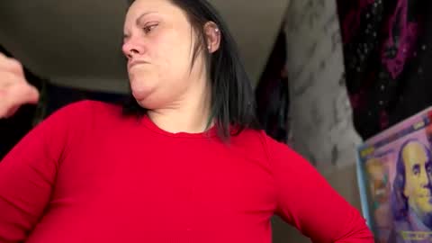 Snapshot of lickmelolliee chatting on 12.21.24 AllieAustyn online show from 12.21.24