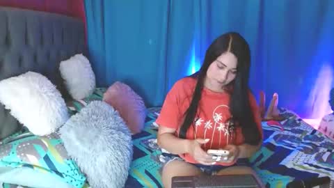 Snapshot of licy_klein chatting on 04.09.26 Isa online show from 04.09.26