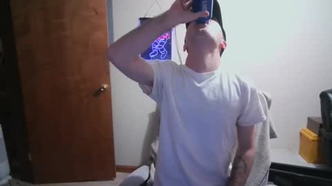 Snapshot of lieutenant85 chatting on 04.03.26 LT85 online show from 04.03.26