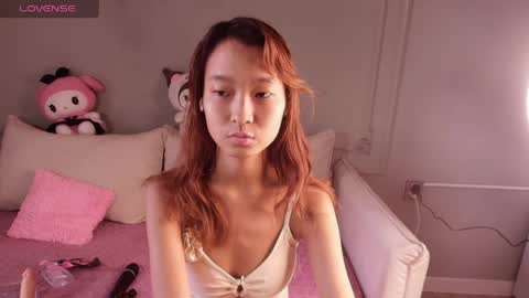 Lihn Pham online show from 04.03.26