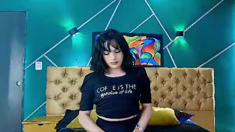 Snapshot of liiaa_sweett_ chatting on 06.23.26 Liiaa Sweett online show from 06.23.26