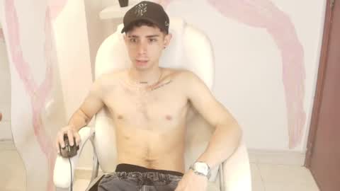 L I I A M online show from 02.06.25