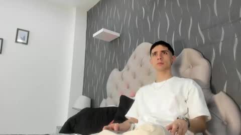 L I I A M online show from 02.11.25