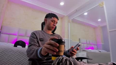 L I I A M online show from 02.12.25