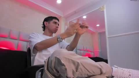 L I I A M online show from 02.20.25