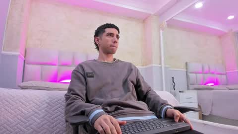 L I I A M online show from 03.01.25