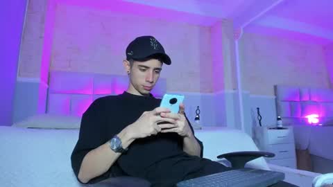 L I I A M online show from 03.03.25