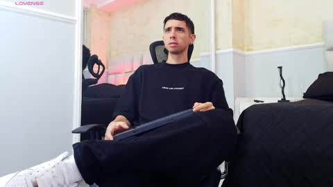 L I I A M online show from 03.11.25