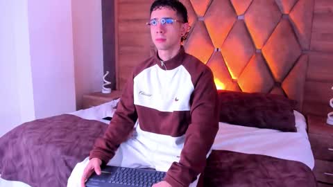 L I I A M online show from 02.24.26