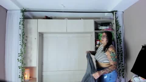         online show from 04.10.26