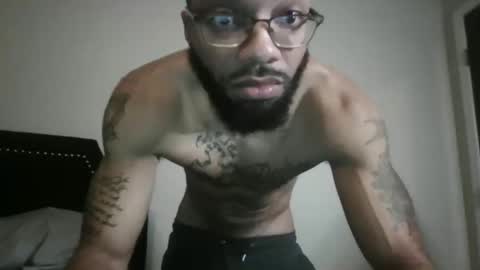 Snapshot of liightskinlover chatting on 11.12.25 liightsinlover online show from 11.12.25