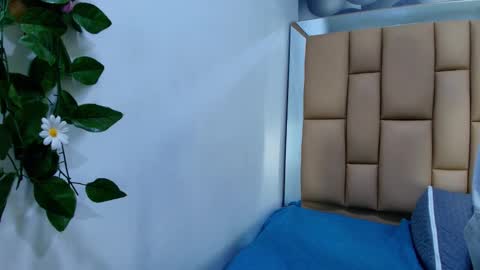 Snapshot of liil_miia chatting on 02.16.26 Miia online show from 02.16.26