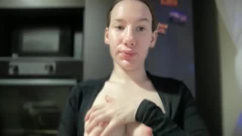 liissa207673 online show from 09.28.25