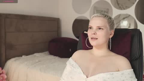 Snapshot of likaaberry chatting on 09.21.25 likaaberry online show from 09.21.25