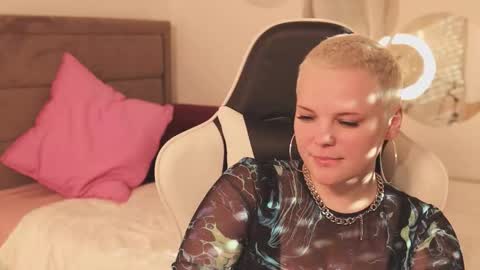 likaaberry online show from 02.28.26