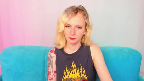 Snapshot of likilip chatting on 10.10.25 likilip online show from 10.10.25