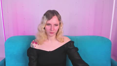 likilip online show from 11.26.25