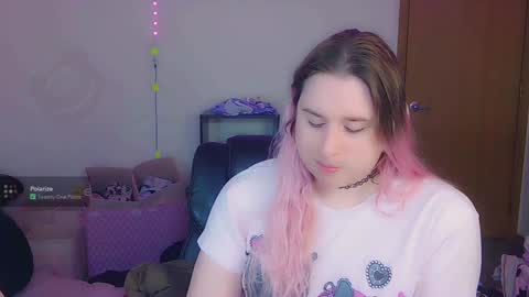 Snapshot of lil_alison_heart chatting on 12.11.24 Lil Alison Heart online show from 12.11.24