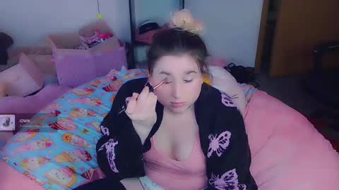 Snapshot of lil_alison_heart chatting on 02.24.25 Lil Alison Heart online show from 02.24.25