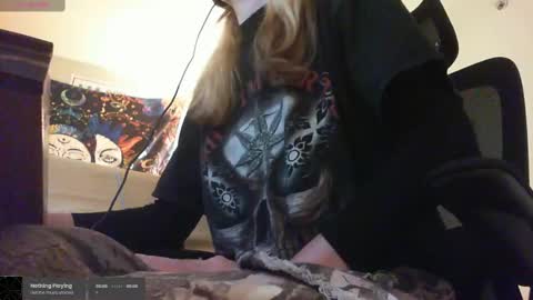 Snapshot of lil_gem chatting on 09.21.25 lil gemmie online show from 09.21.25