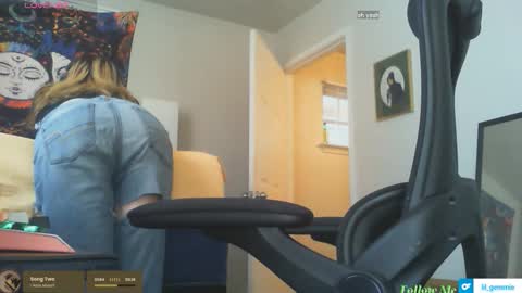 Snapshot of lil_gem chatting on 11.13.25 lil gemmie online show from 11.13.25