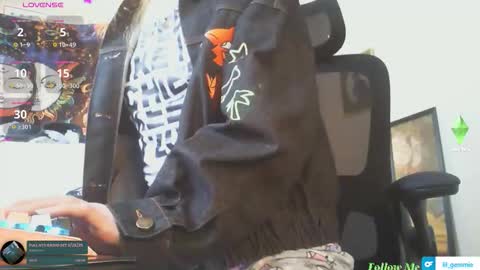 Snapshot of lil_gem chatting on 02.04.26 lil gemmie online show from 02.04.26