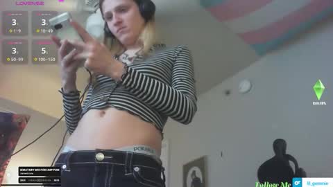 Snapshot of lil_gem chatting on 02.28.26 lil gemmie online show from 02.28.26