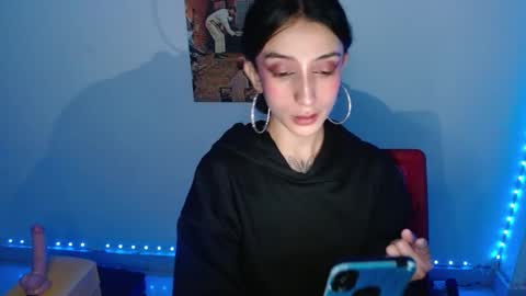 Lisaa online show from 12.30.24