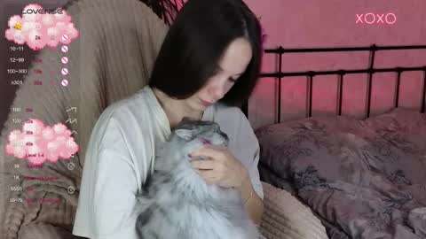 Snapshot of lil_luna_x chatting on 11.21.25 little moon online show from 11.21.25