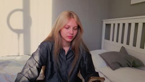 Emma online show from 10.15.25