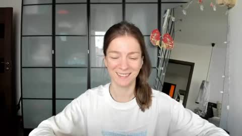 Snapshot of lil_uff chatting on 06.09.26 aka princessmaya online show from 06.09.26