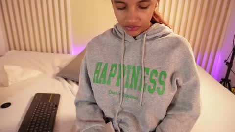 L I L A   online show from 02.05.26