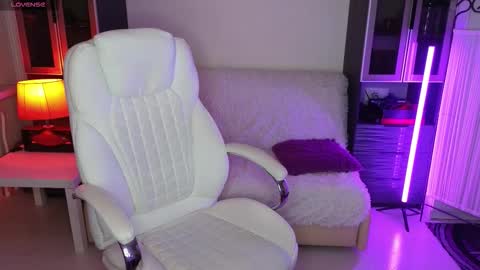 Lila online show from 10.25.25