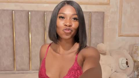 lila bailey  online show from 01.31.25